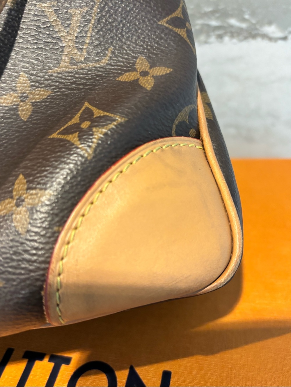 LOUIS VUITTON Monogram Odeon MM in Natural. - Picture 13 of 13
